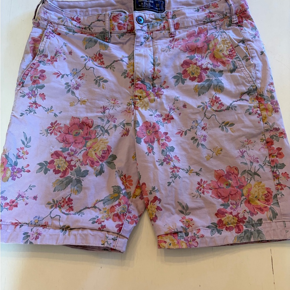 Abercrombie and Fitch Floral Pink Men's Shorts 31